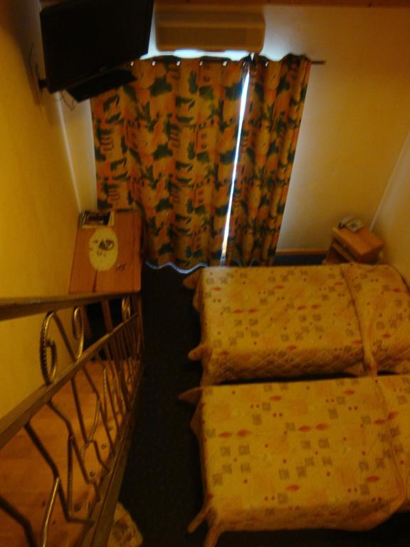 Hotel Le Bilboquet Le Puy-en-Velay Habitación foto